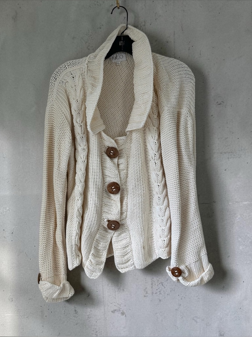 RICO 100% Cotton Cardigan Sweater size Large cream W wooden buttons. preowned